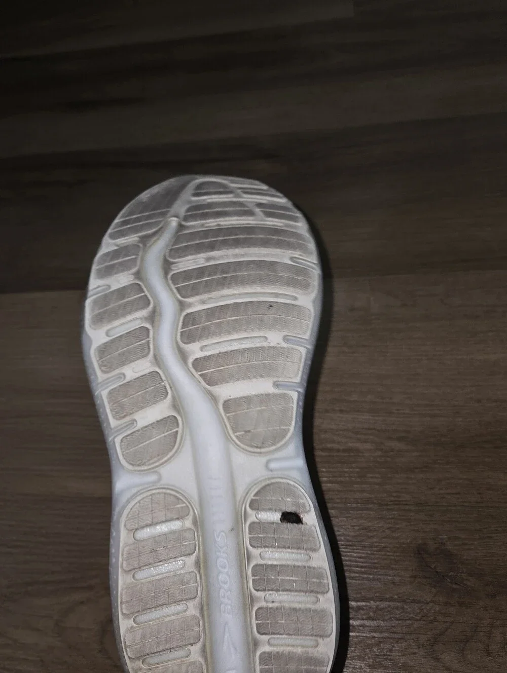Brooks Ghost Max 2 Sneakers Size 9.5
